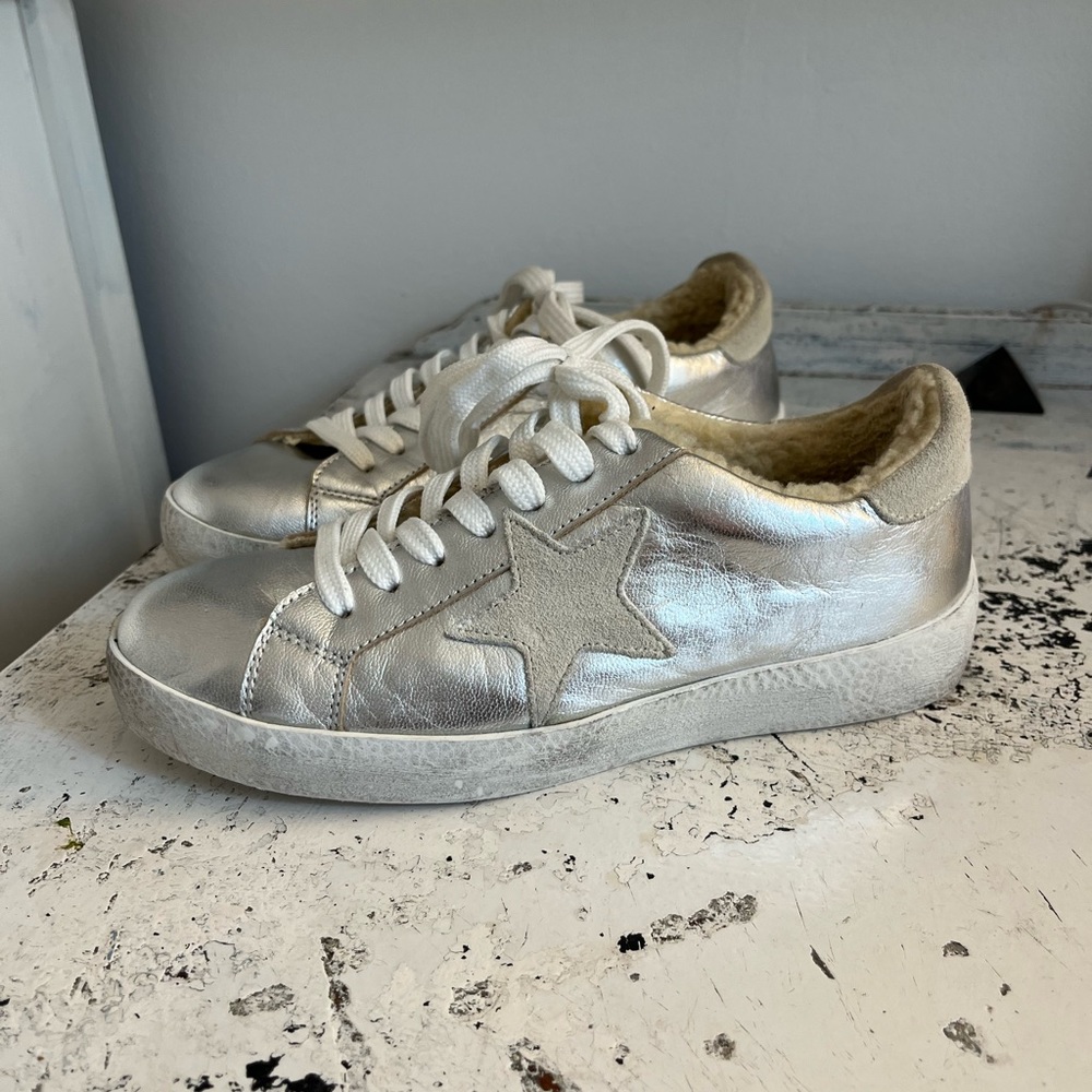 Pecorrino silver leather Sherpa lined sneakers Italian size 35 unisex (5.5 US)